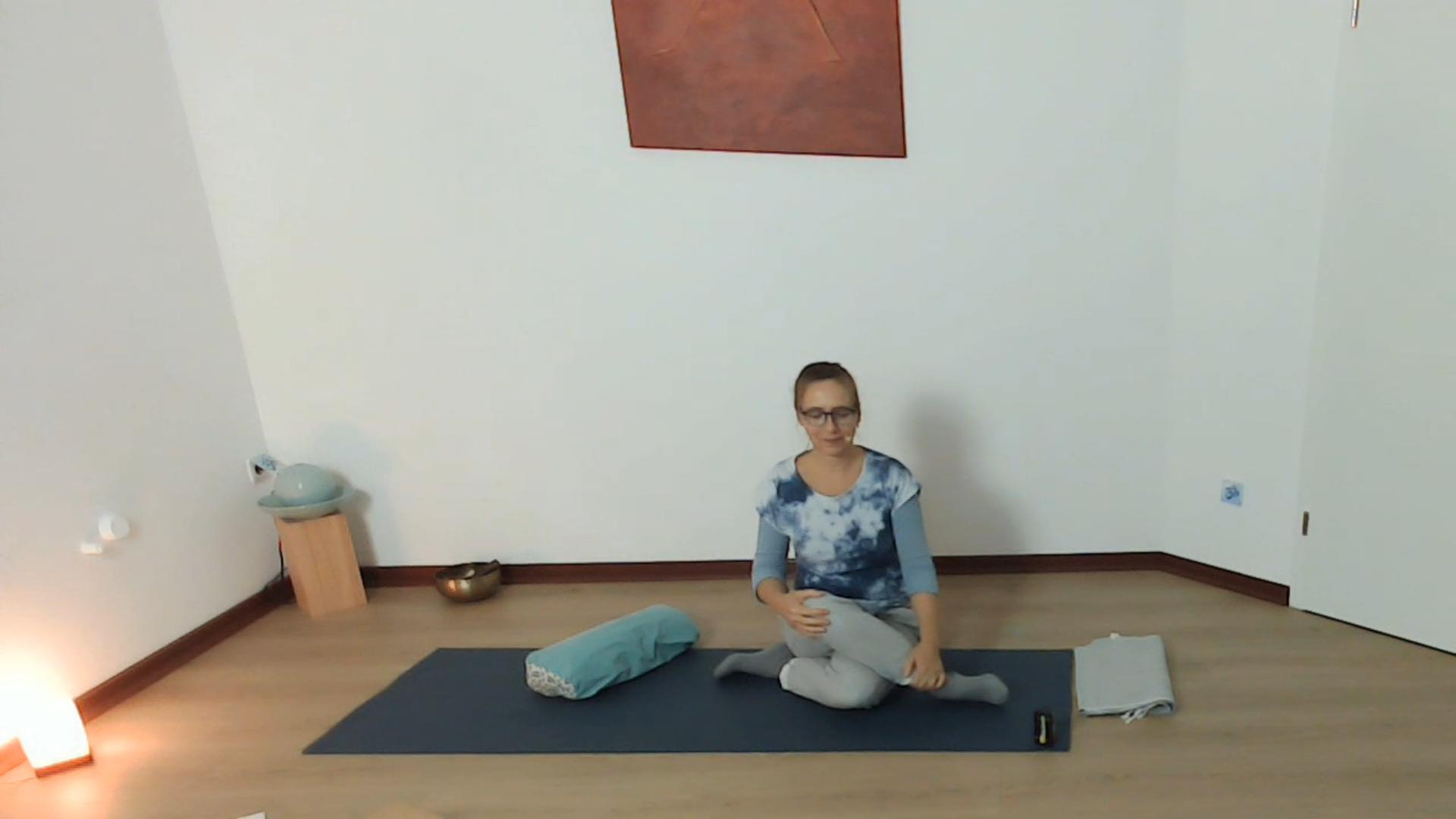 Read more about the article Yin-Yoga für die Wirbelsäule